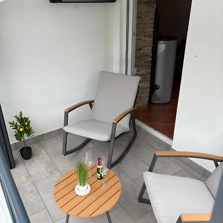 Maja Apartamento *